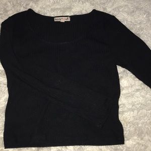 Black long sleeve tee!